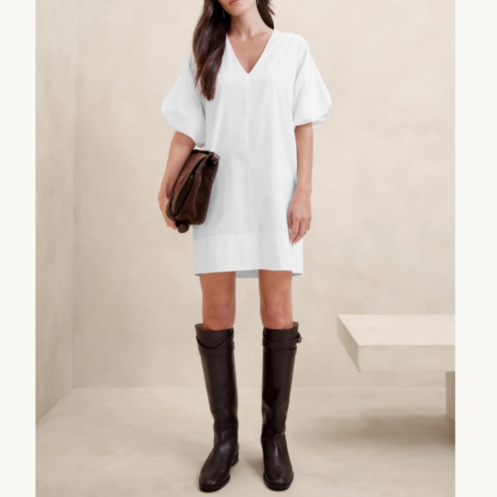 Banana Republic Ivory V-Neck Blouse